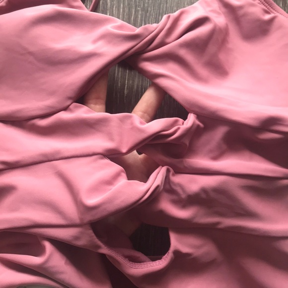 SOLD ✨ Bebe Twisted Cutout One Piece Swimsuit - Picture 7 of 14